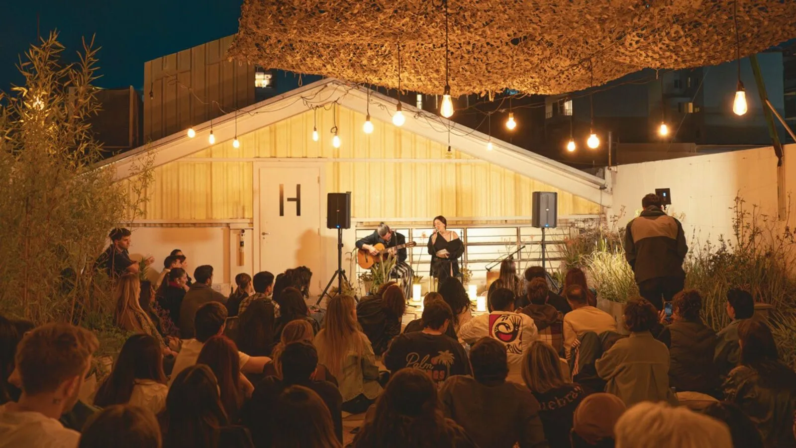 Imagen de difusión de «Concierto secreto en una terraza de Palermo»