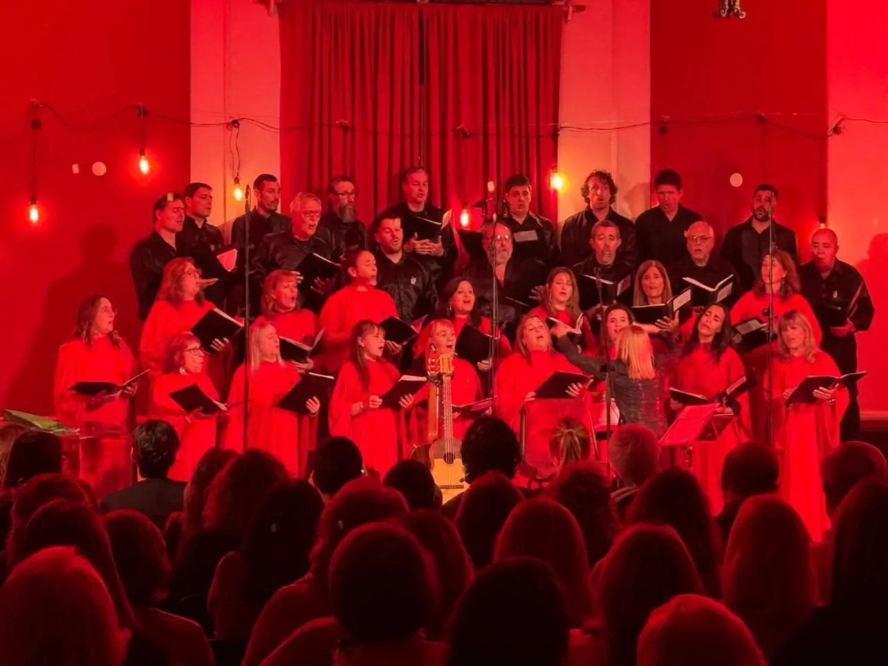 Imagen de difusión de «Confluencia, música que cruza fronteras»