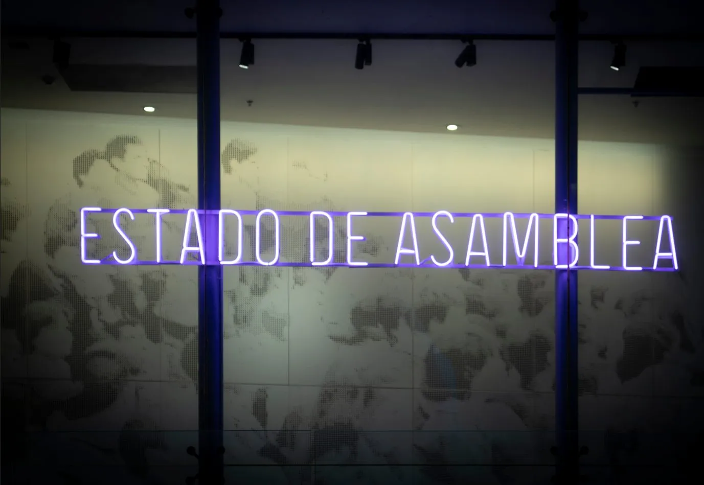 Imagen de difusión de «Estado de Asamblea»