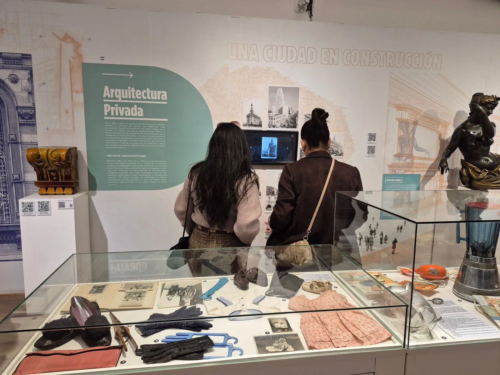 Imagen de difusión de «Más de 100 piezas inéditas renuevan la exposición del Museo de la Ciudad»