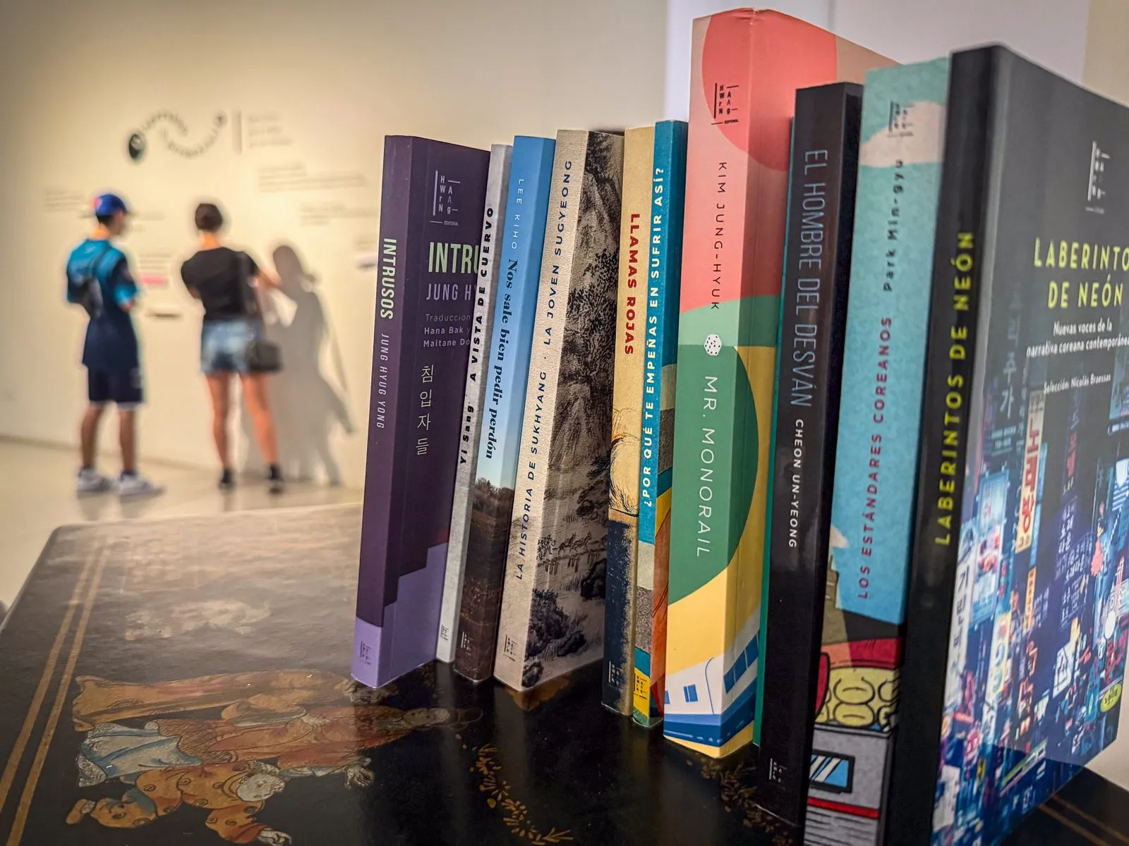 Imagen de difusión de «Okaeri. Biblioteca de mangas y literatura asiática»