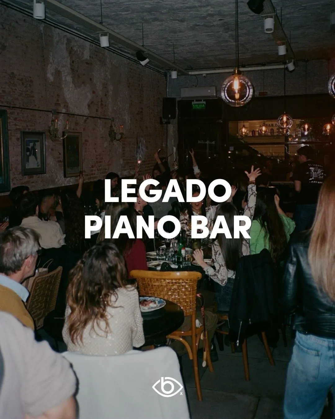 Imagen ilustrativa para «Piano en vivo y micrófono abierto»