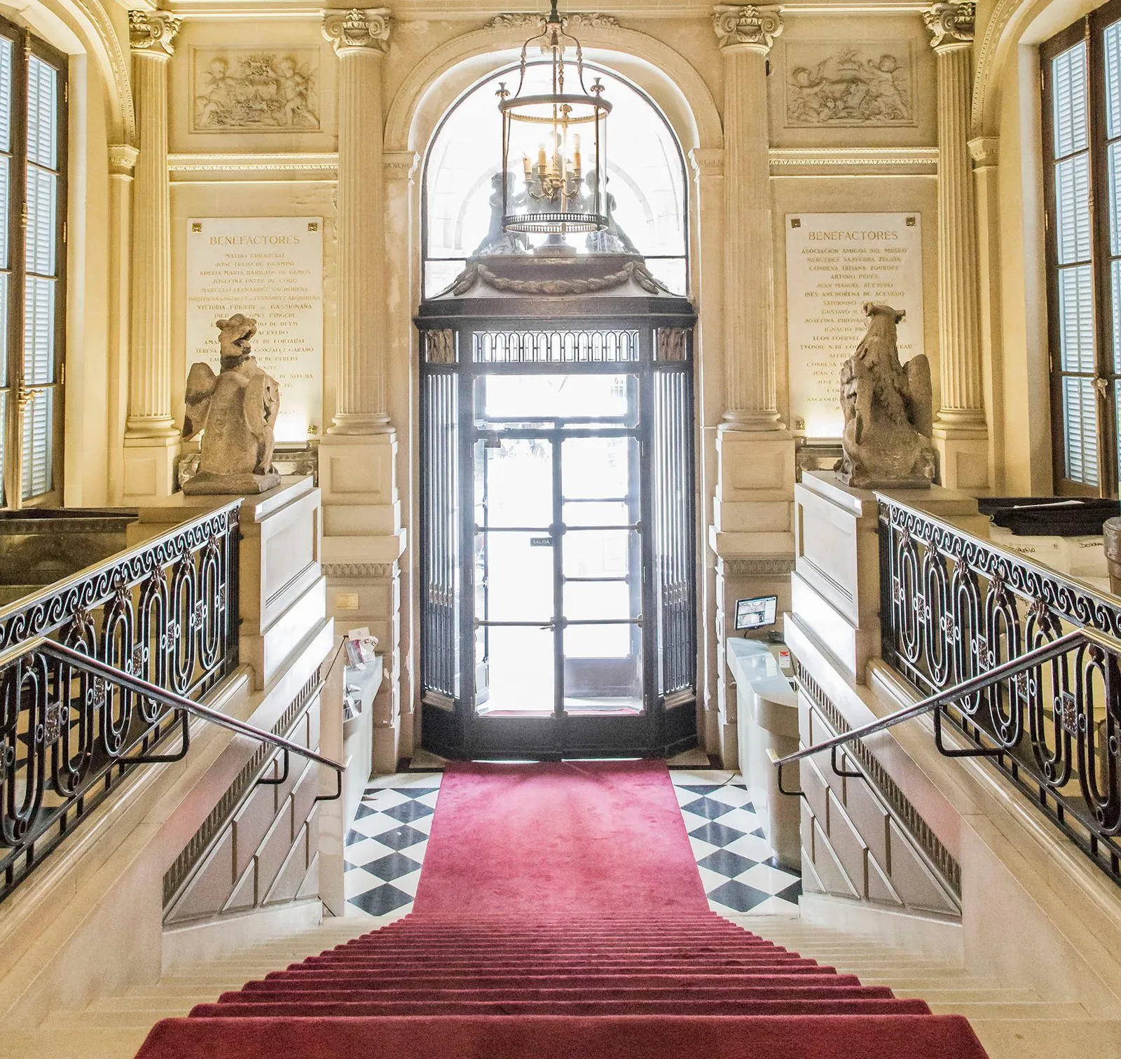 Imagen de difusión de «Recorrido por los salones del Palacio»